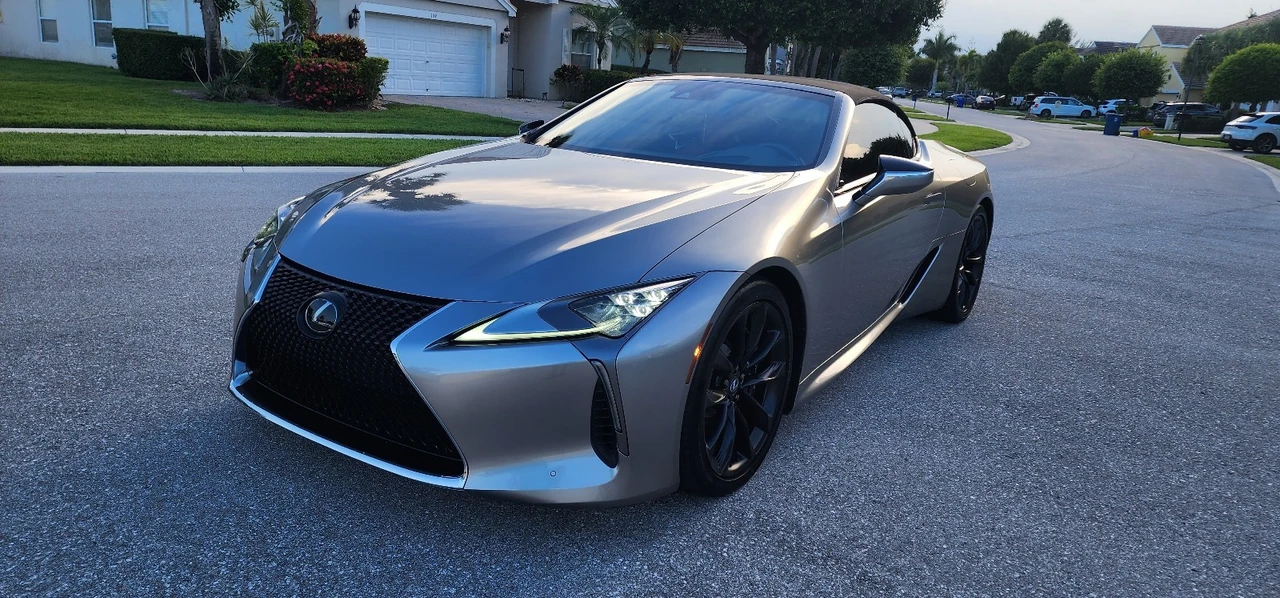 2021 Lexus LC - Image 9 of 31