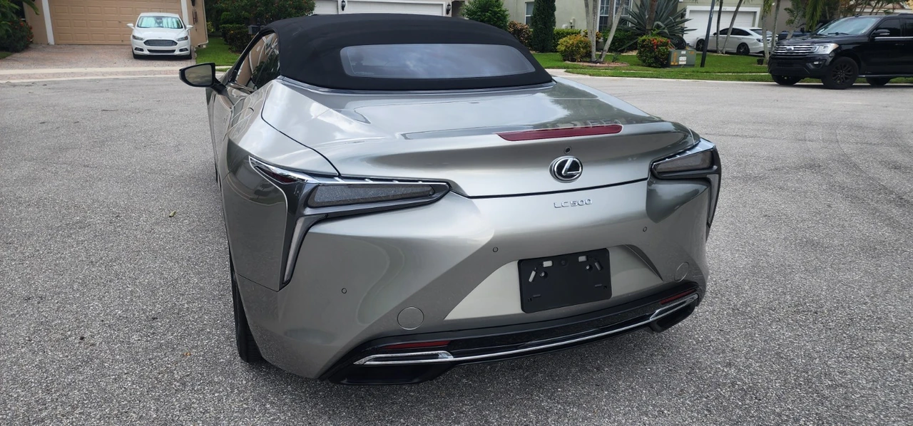 2021 Lexus LC - Image 22 of 31