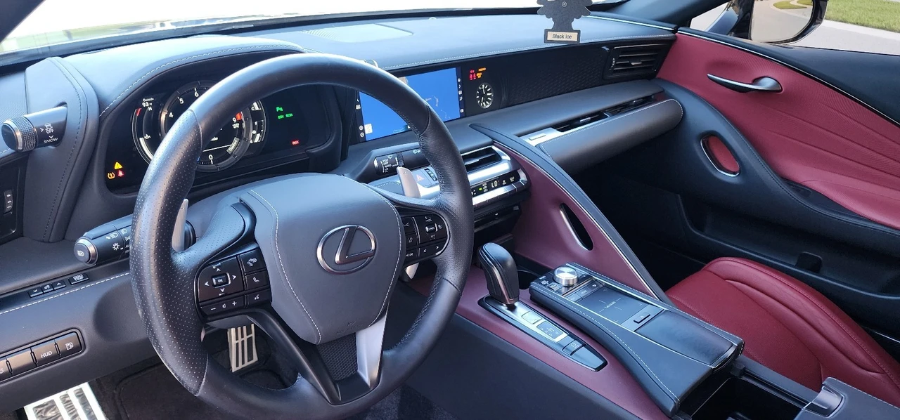 2021 Lexus LC - Image 30 of 31