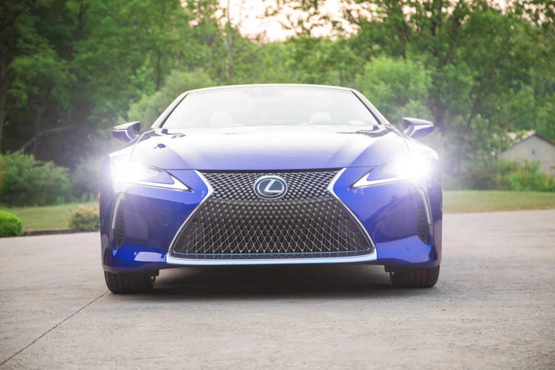 2021 Lexus LC - Image 7 of 31
