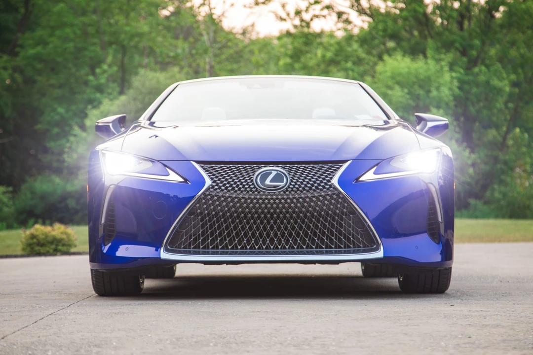 2021 Lexus LC - Image 8 of 31