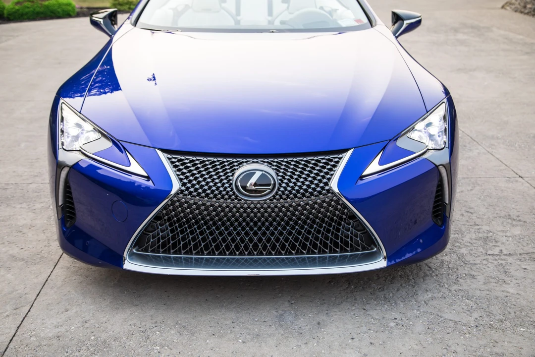 2021 Lexus LC - Image 18 of 31