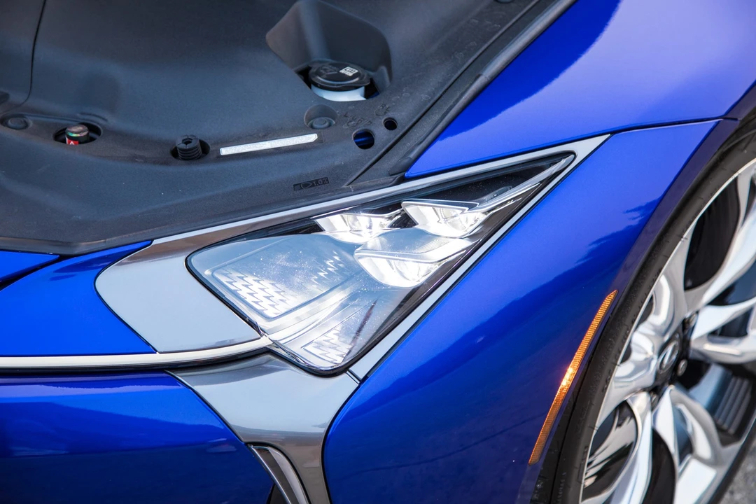 2021 Lexus LC - Image 23 of 31