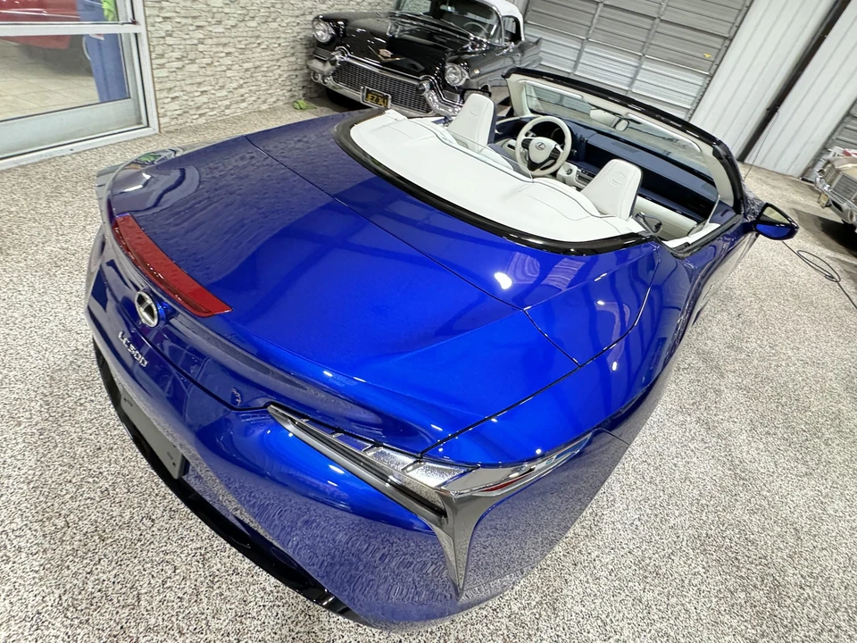 2021 Lexus LC - Image 12 of 31