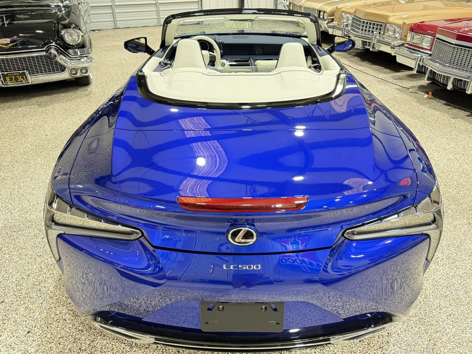 2021 Lexus LC - Image 14 of 31
