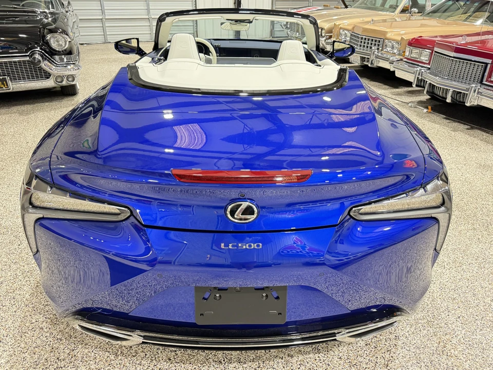 2021 Lexus LC - Image 13 of 31