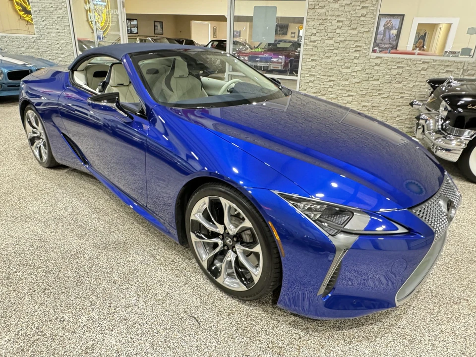 2021 Lexus LC - Image 20 of 31