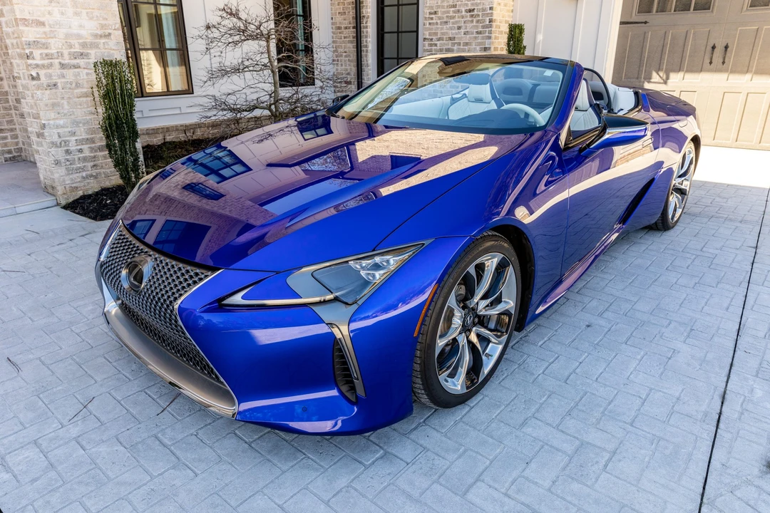 2021 Lexus LC - Image 10 of 31