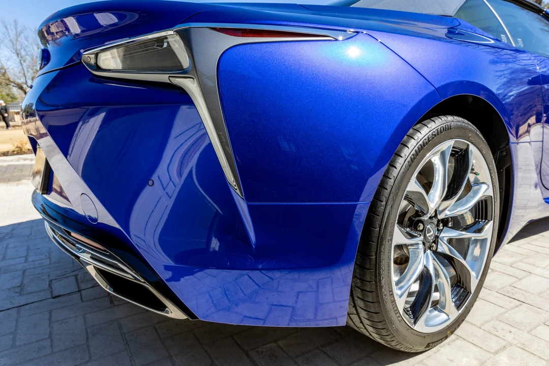 2021 Lexus LC - Image 19 of 31