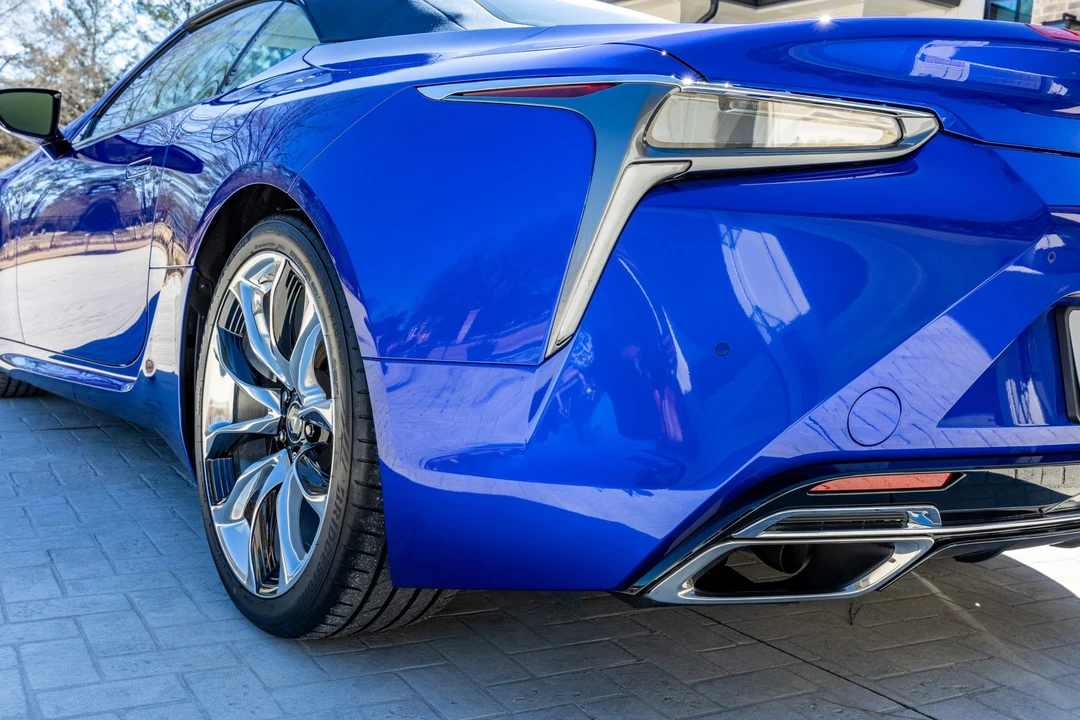 2021 Lexus LC - Image 22 of 31