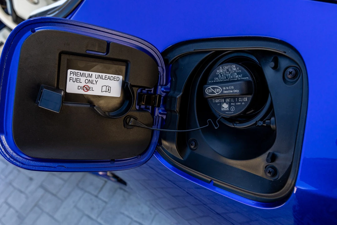 2021 Lexus LC - Image 27 of 31