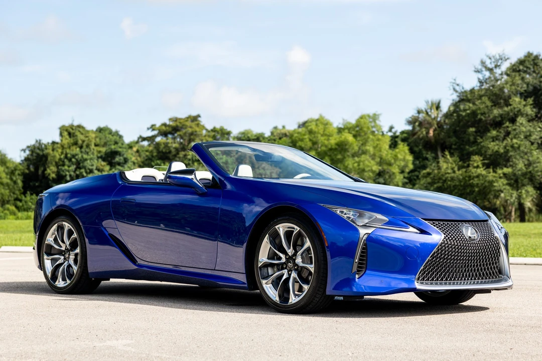 2021 Lexus LC - Image 4 of 31