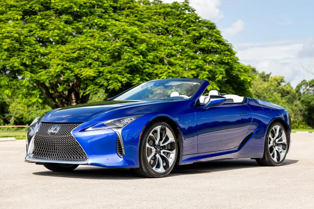 2021 Lexus LC - Image 2 of 31