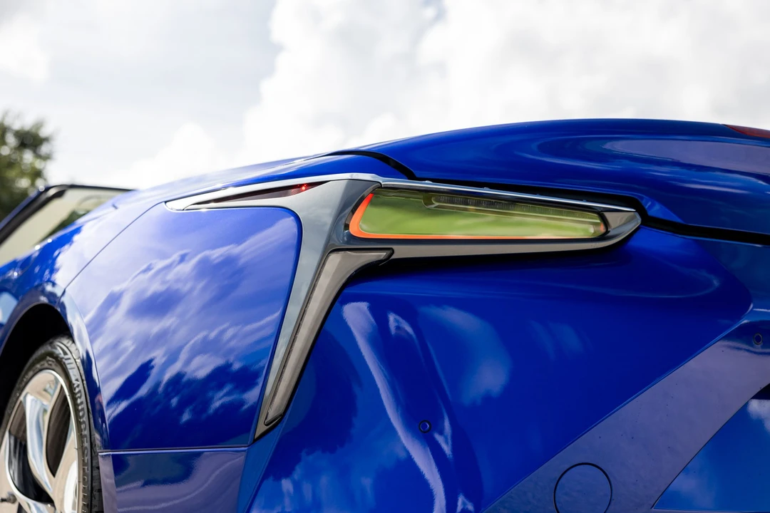2021 Lexus LC - Image 15 of 31