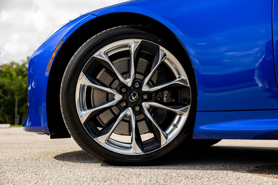 2021 Lexus LC - Image 21 of 31