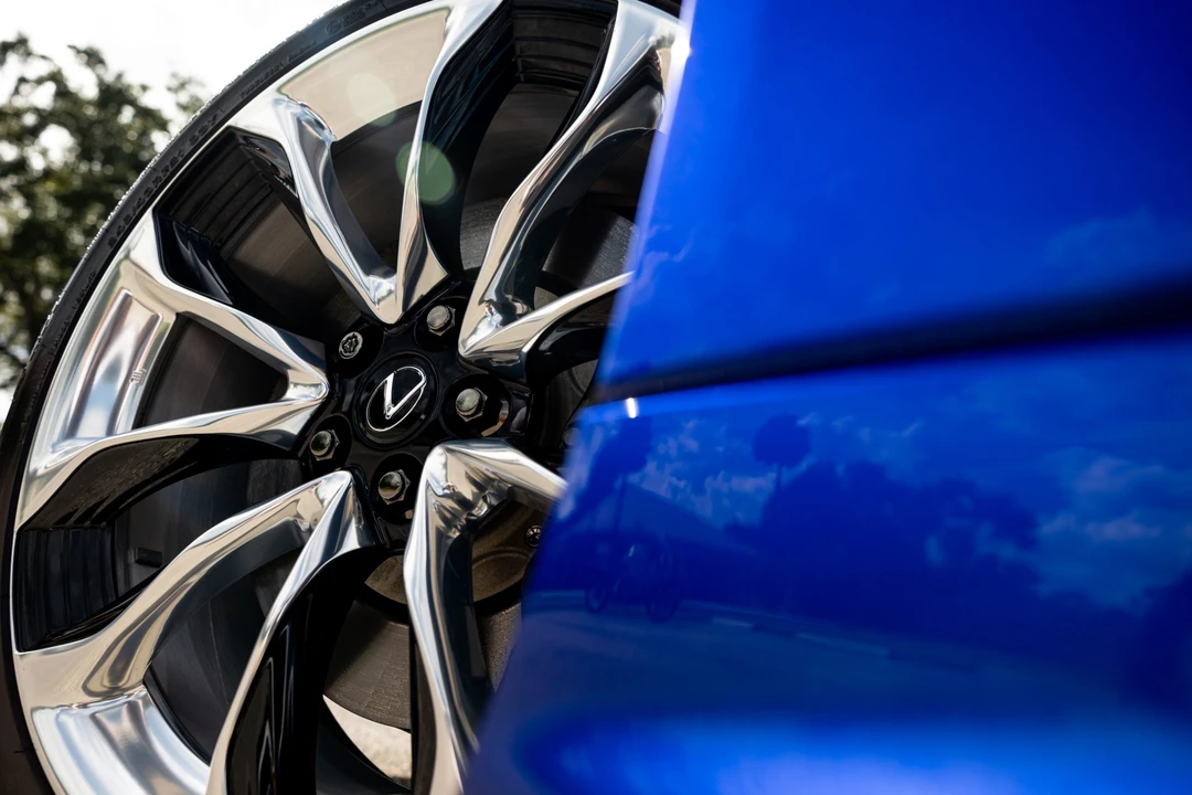 2021 Lexus LC - Image 24 of 31