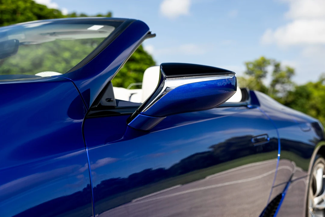 2021 Lexus LC - Image 13 of 31