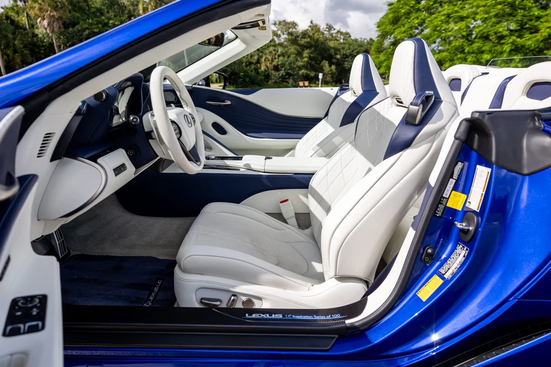 2021 Lexus LC - Image 27 of 31