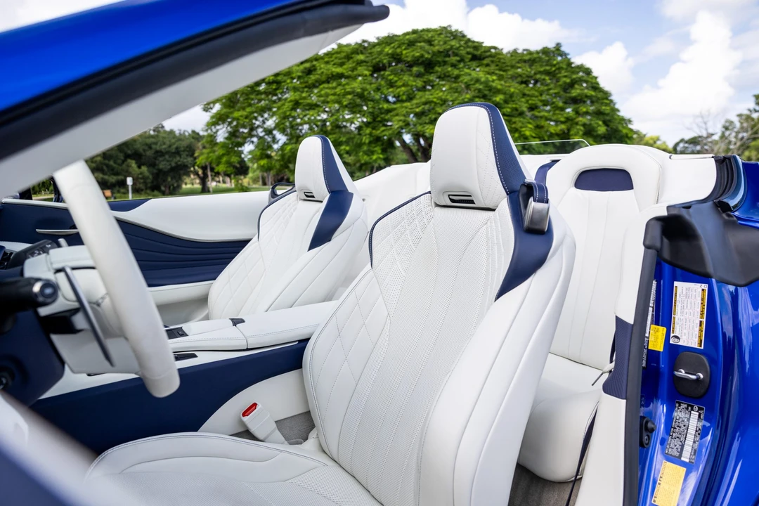 2021 Lexus LC - Image 29 of 31
