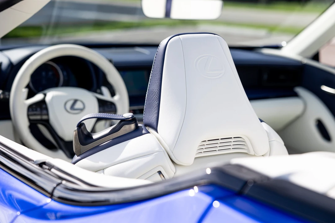 2021 Lexus LC - Image 31 of 31