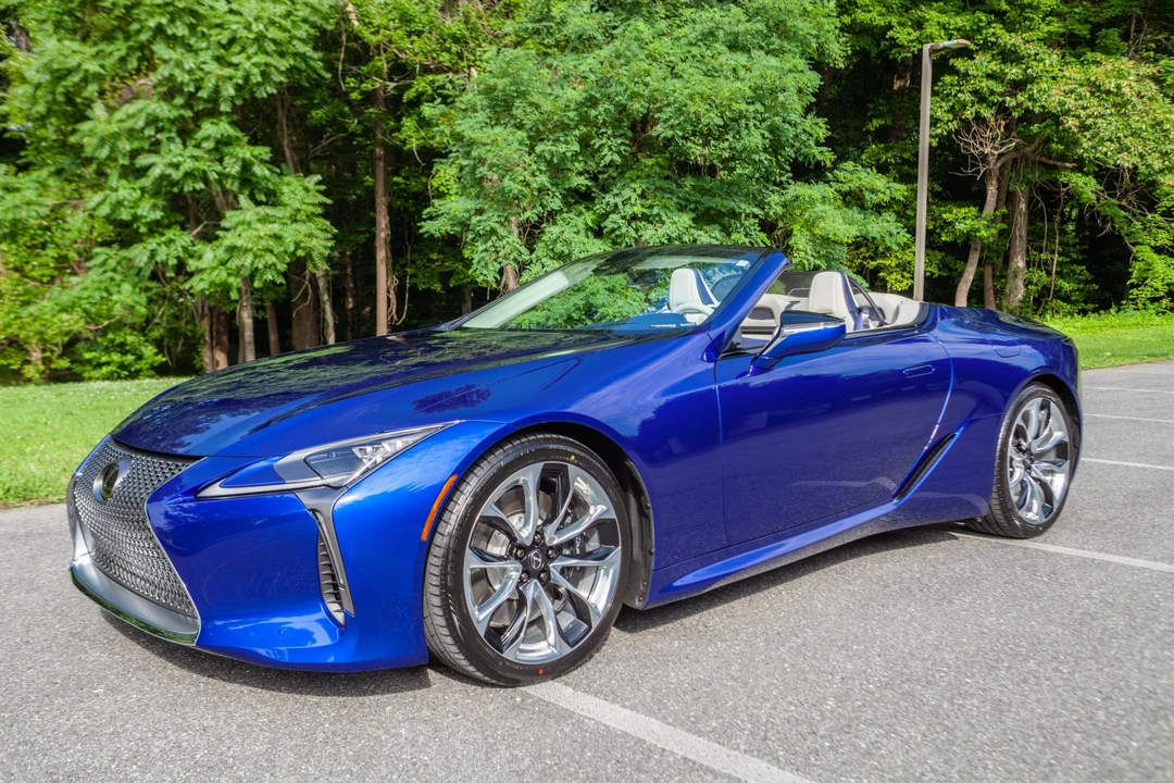 2021 Lexus LC - Image 11 of 31