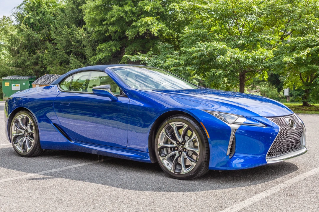 2021 Lexus LC - Image 8 of 31