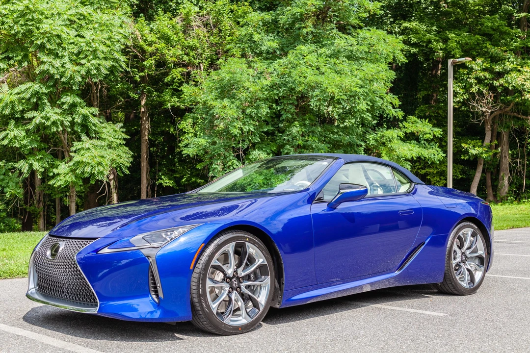 2021 Lexus LC - Image 2 of 31
