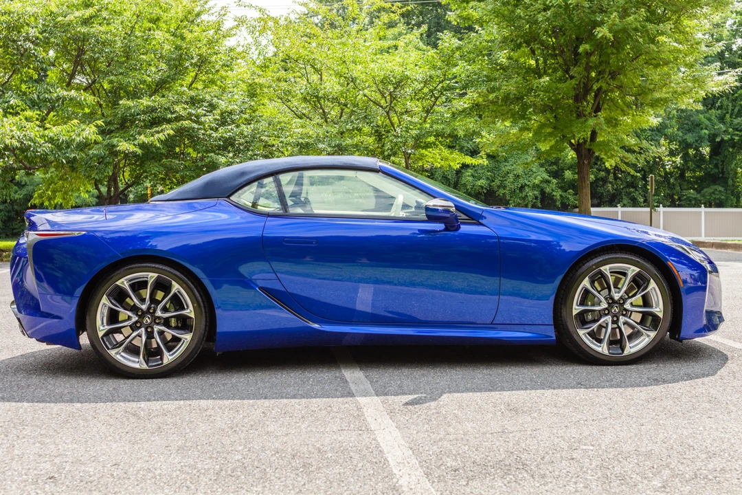 2021 Lexus LC - Image 7 of 31