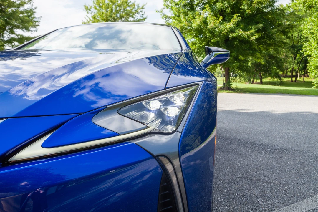 2021 Lexus LC - Image 24 of 31