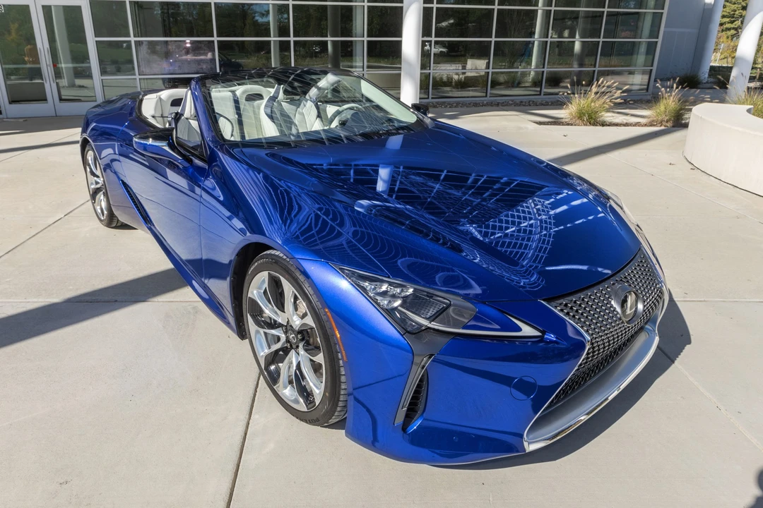2021 Lexus LC - Image 5 of 31