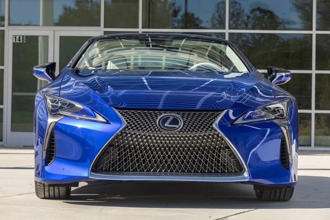 2021 Lexus LC - Image 13 of 31