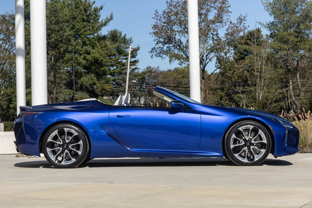 2021 Lexus LC - Image 6 of 31