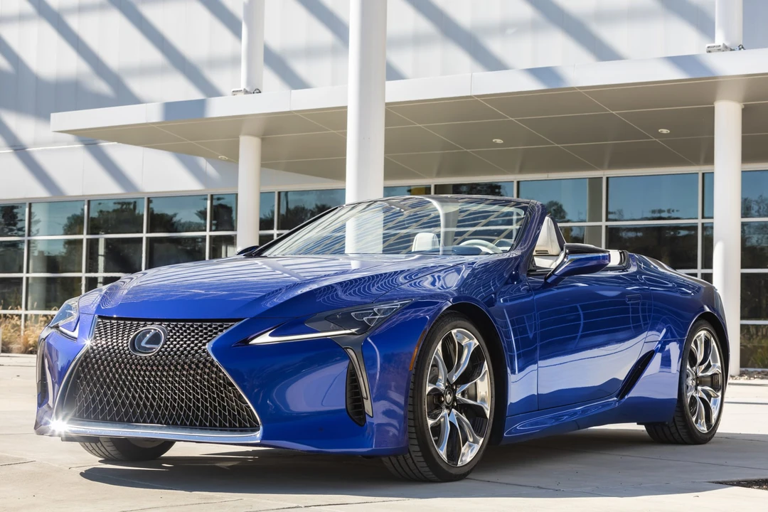 2021 Lexus LC - Image 2 of 31