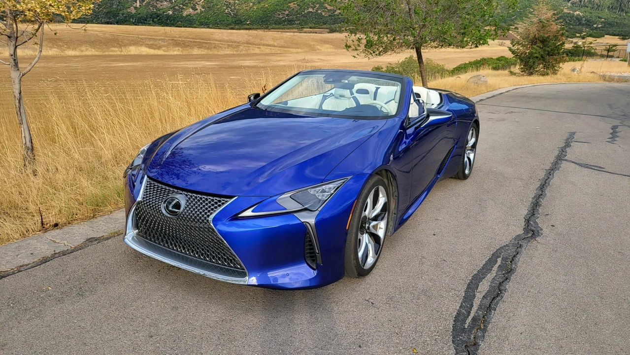 2021 Lexus LC - Image 11 of 31