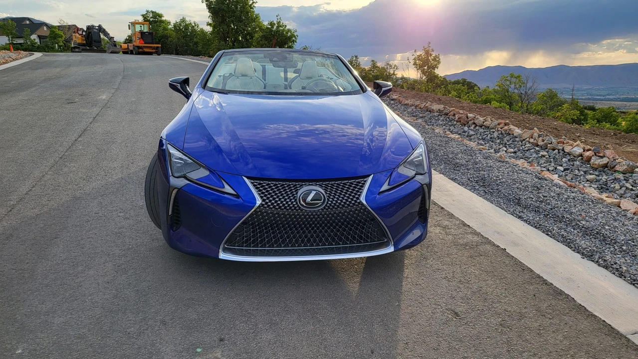 2021 Lexus LC - Image 4 of 31