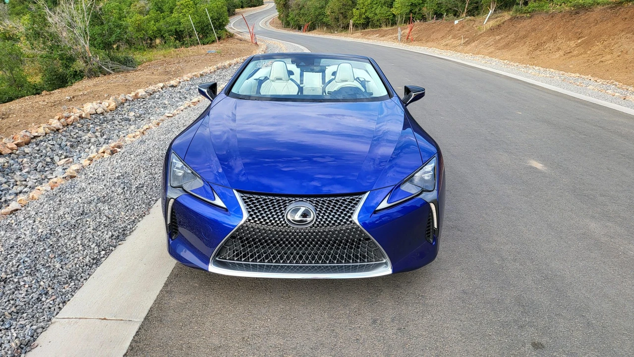 2021 Lexus LC - Image 7 of 31