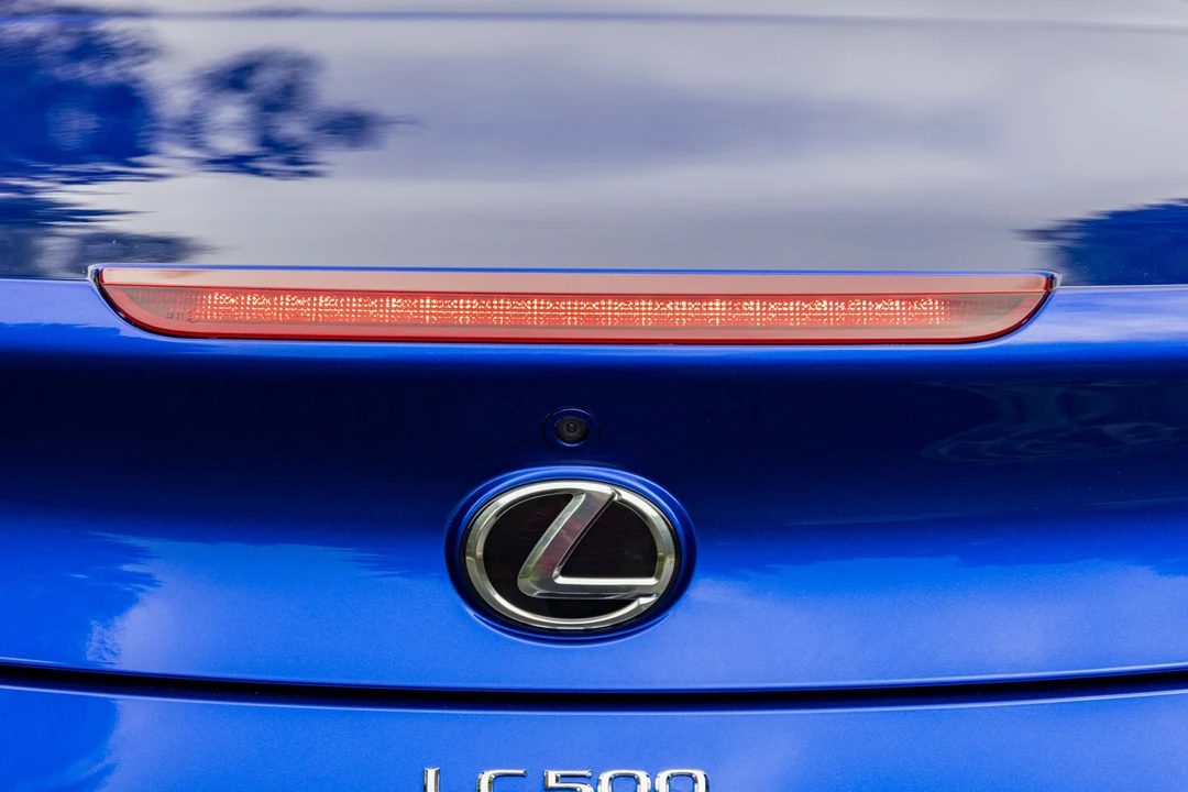 2021 Lexus LC - Image 24 of 31