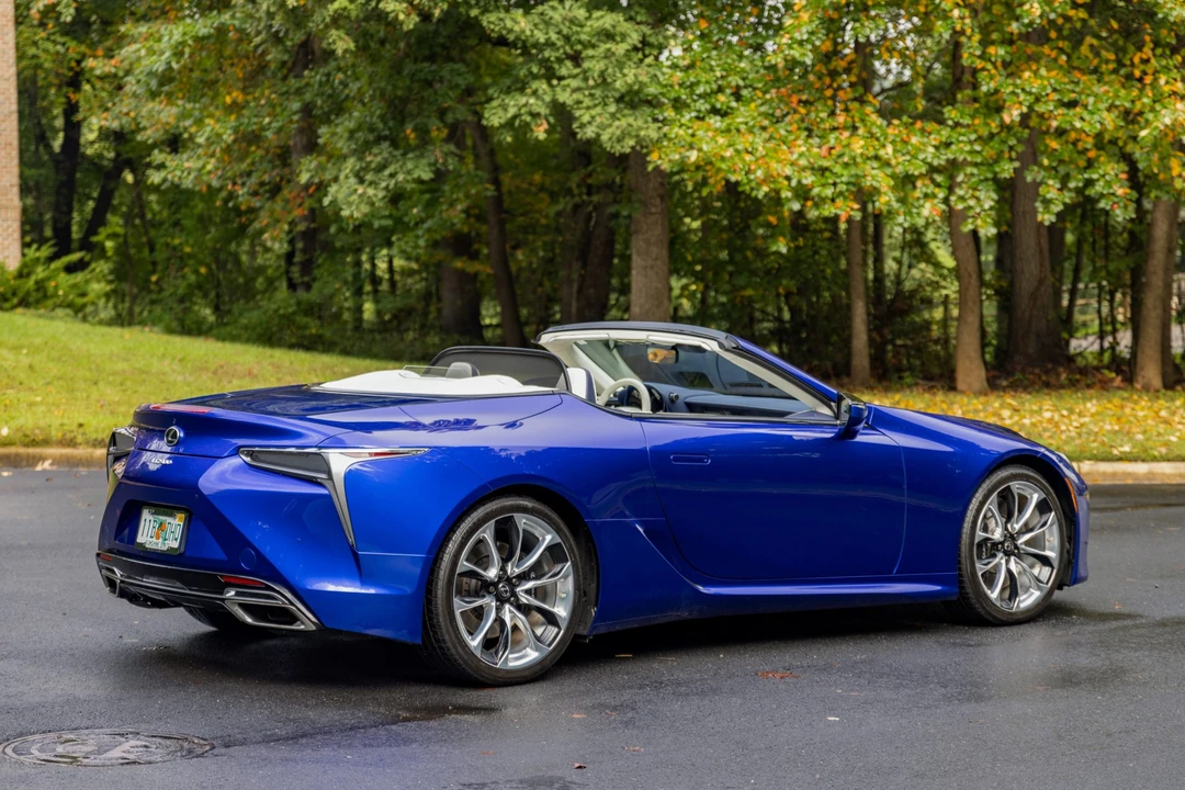 2021 Lexus LC - Image 6 of 31