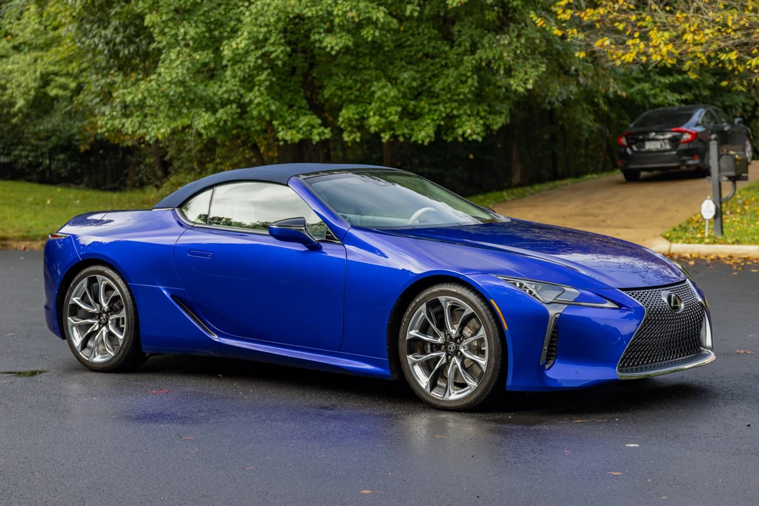 2021 Lexus LC - Image 12 of 31