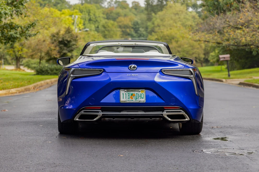 2021 Lexus LC - Image 7 of 31
