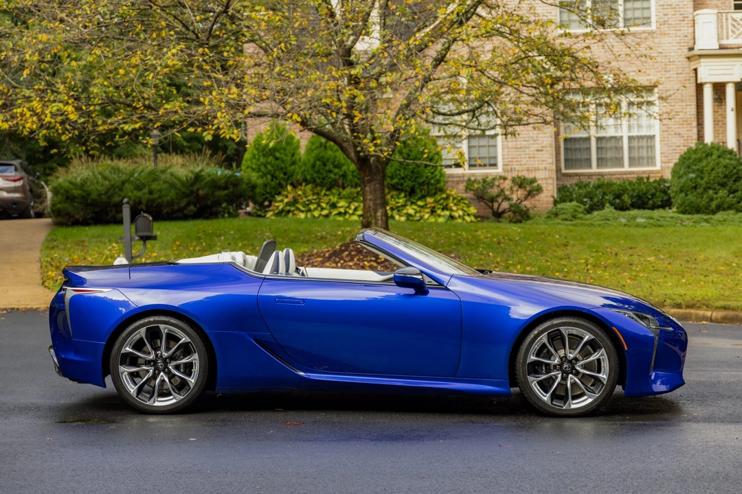 2021 Lexus LC - Image 5 of 31
