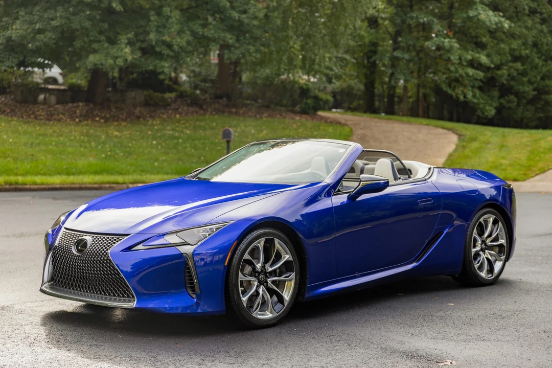 2021 Lexus LC - Image 2 of 31