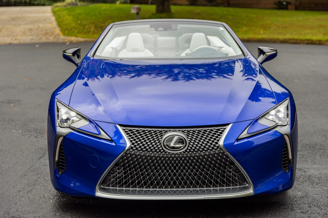 2021 Lexus LC - Image 18 of 31