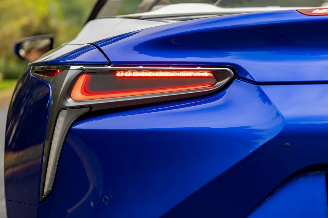 2021 Lexus LC - Image 22 of 31