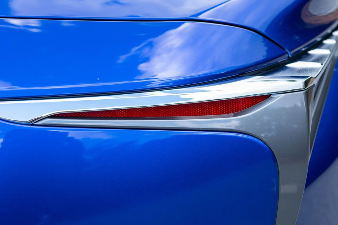 2021 Lexus LC - Image 26 of 31