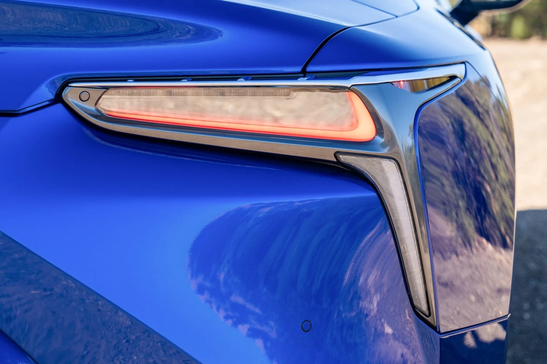 2021 Lexus LC - Image 22 of 31
