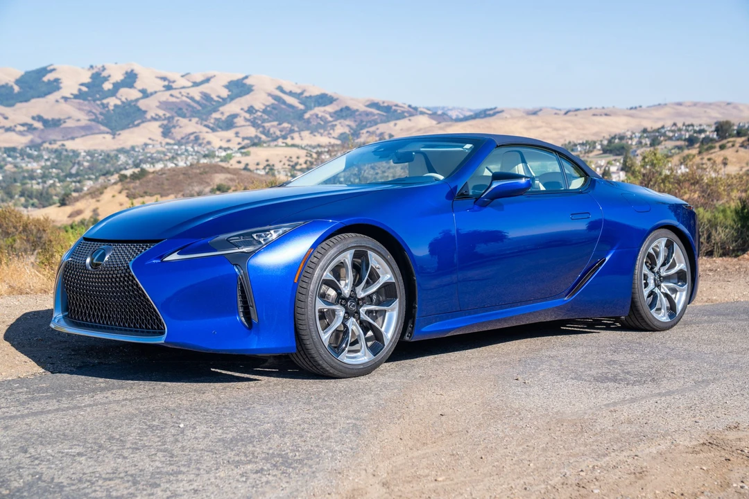 2021 Lexus LC - Image 9 of 31
