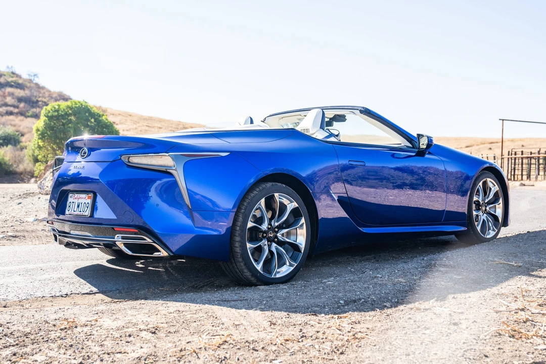 2021 Lexus LC - Image 5 of 31