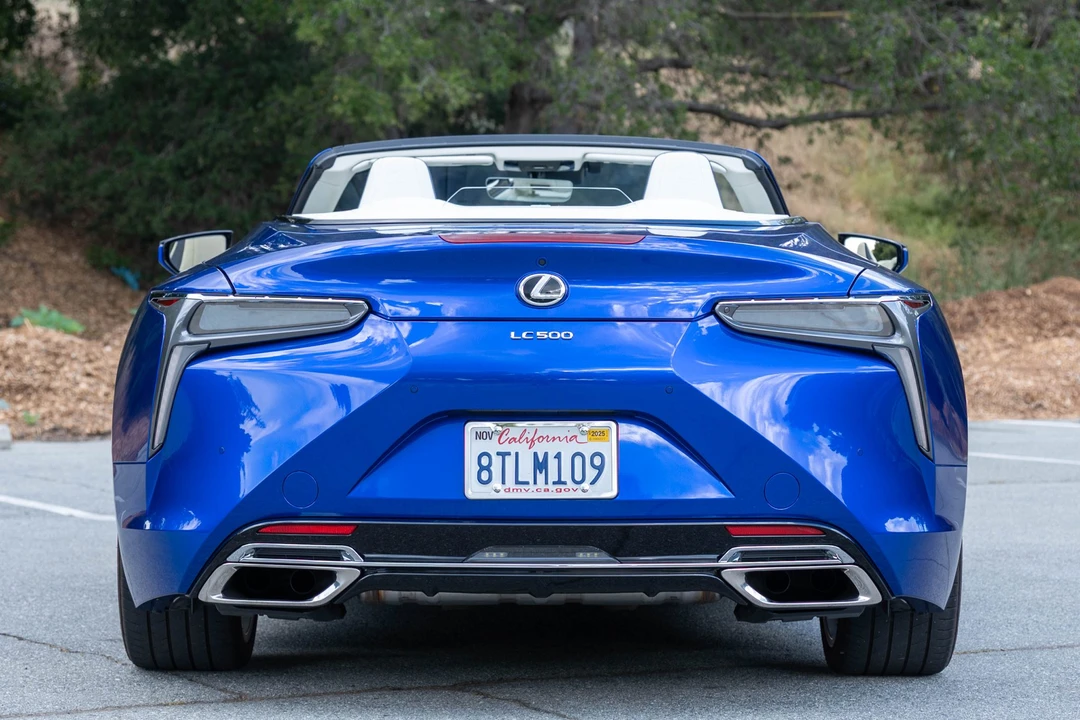 2021 Lexus LC - Image 5 of 31