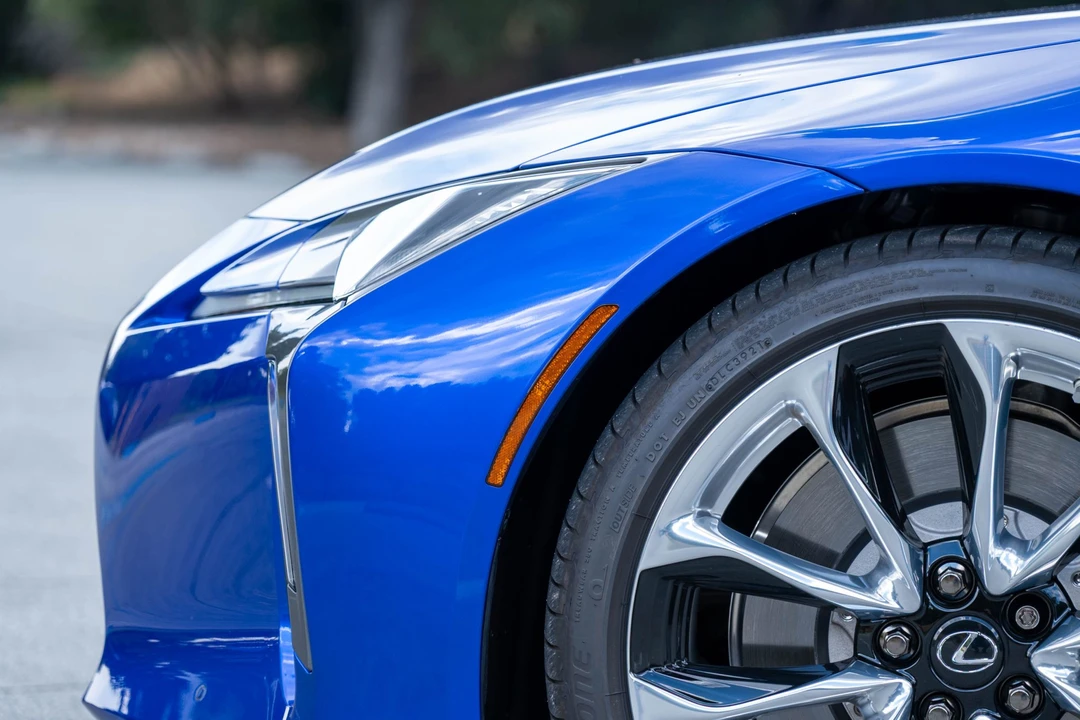 2021 Lexus LC - Image 21 of 31